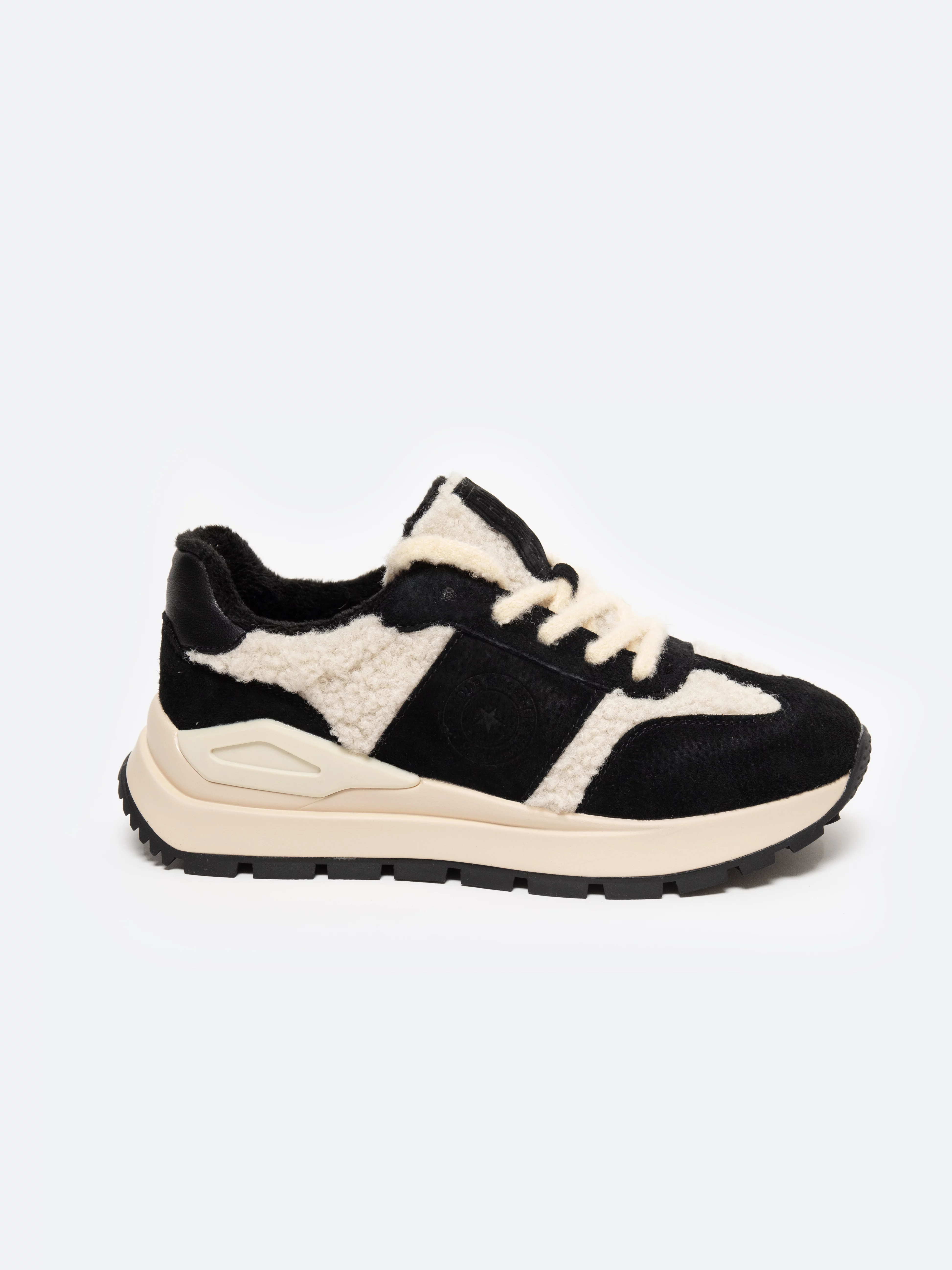 Sneakersy damskie ze skóry naturalnej czarne OO274A318 906