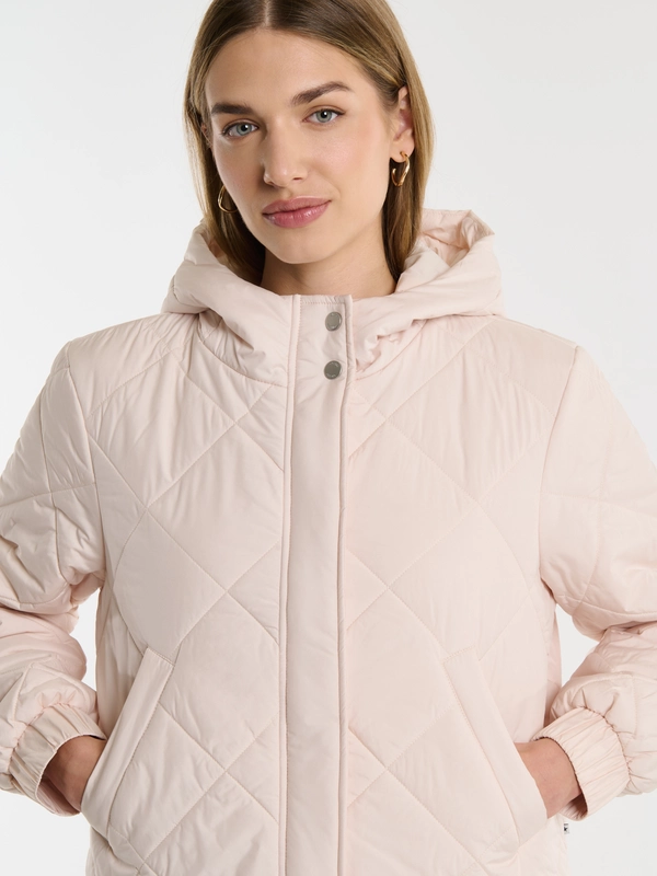 Kurtka damska pikowana z kapturem przejściowa kremowa Pery 103