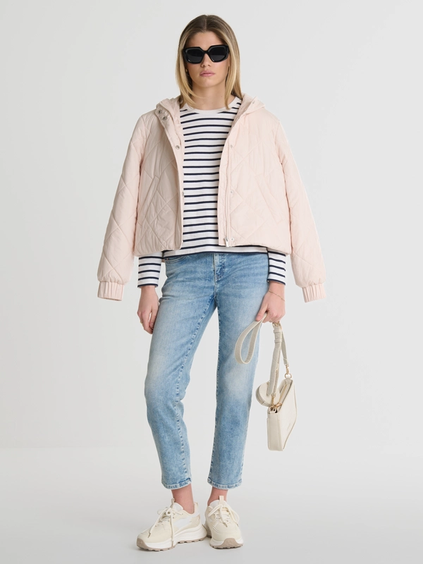 Jeansy damskie z krótką nogawką jasnoniebieskie Adela Cropped 108