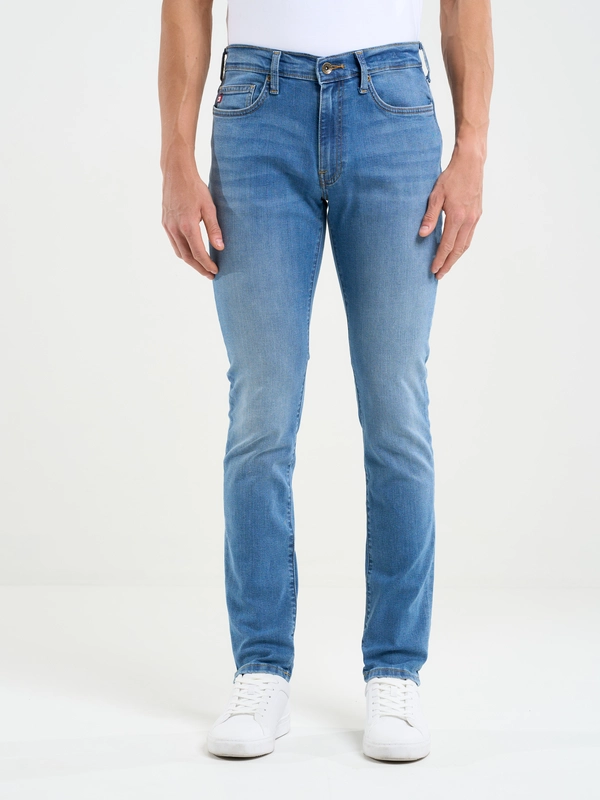 Big star fit skinny leg tapered top