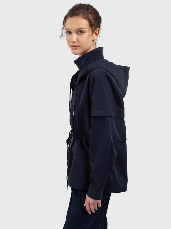 Kurtka damska przeciwdeszczowa z regulacją w tali granatowa Nafula 403