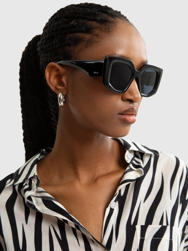 Okulary przeciwsłoneczne damskie czarne Aroni 906