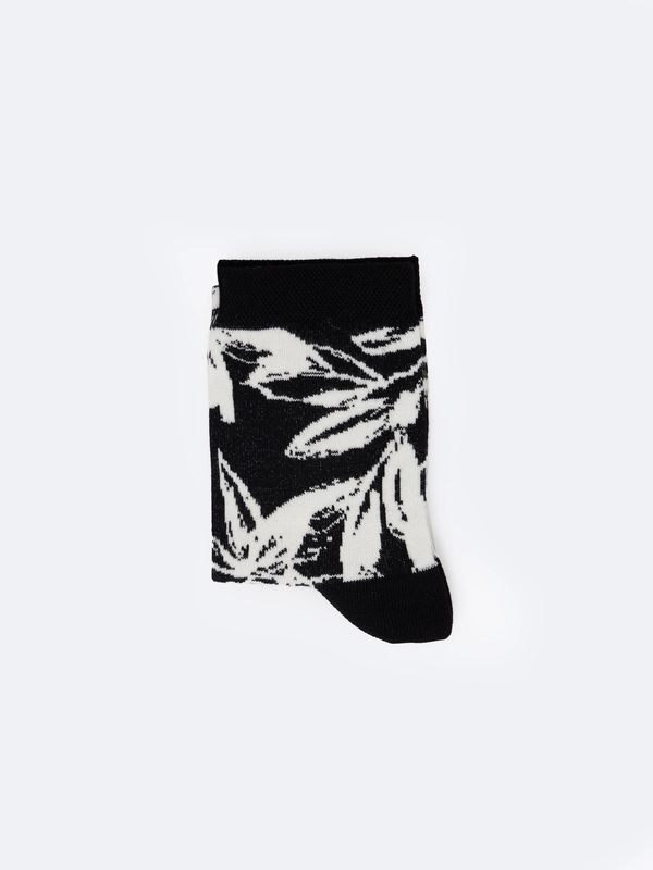 Skarpety damskie bambusowe z motywem kwiatowym czarne Floreta 906