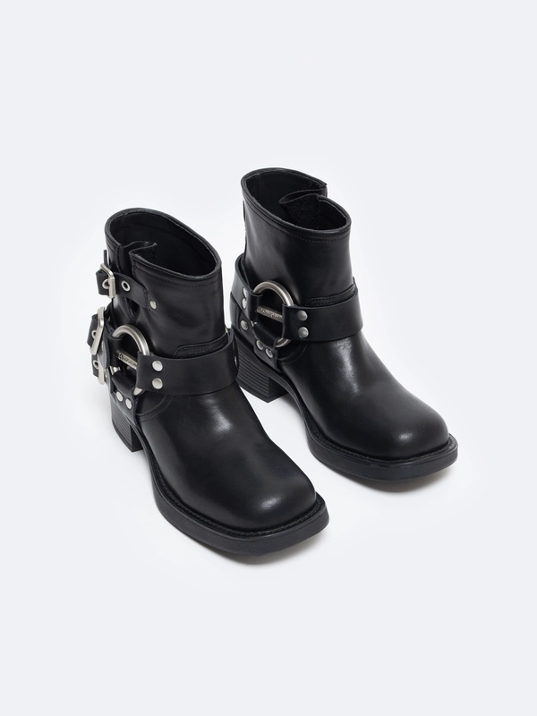 Botki damskie ze skóry naturalnej z ozdobnymi sprzączkami czarne OO274A190 906