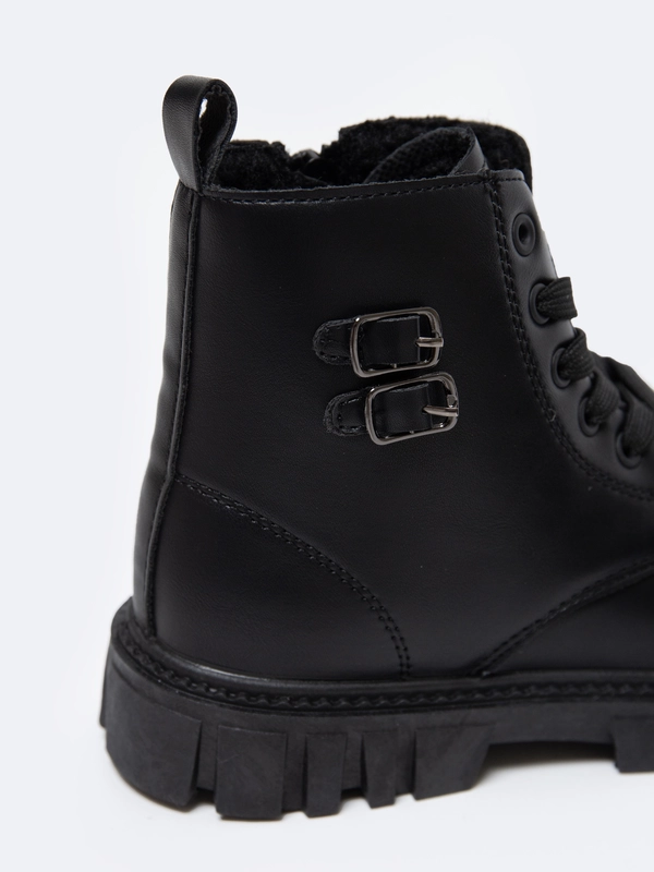 Trapery dziecięce ze skóry ekologicznej czarne OO374084 906