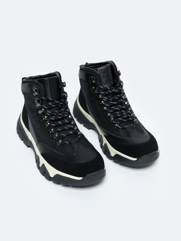 Buty męskie trekkingowe ze skóry naturalnej czarne OO174182 906