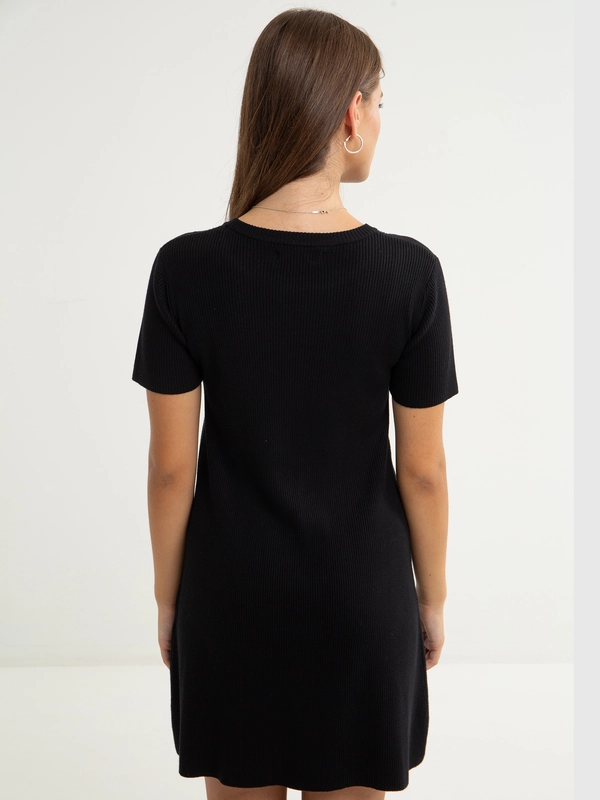 Sukienka dziewczęca sweterkowa czarna Maxinara 906