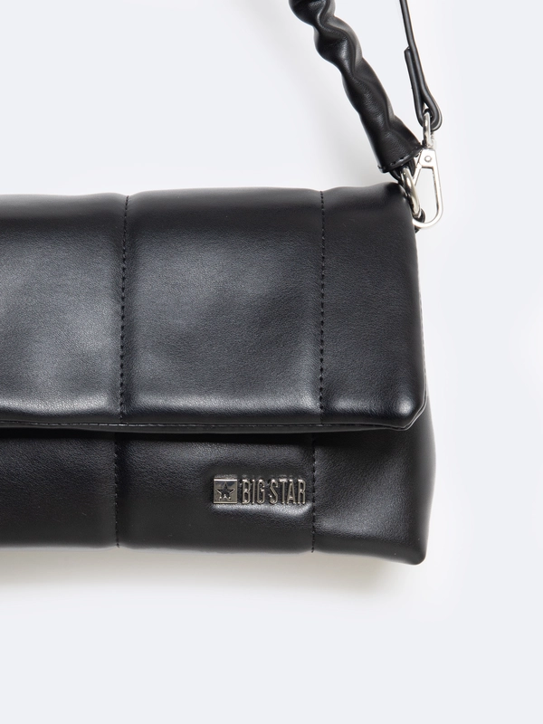 Torebka damska typu crossbody czarna OO574117 906
