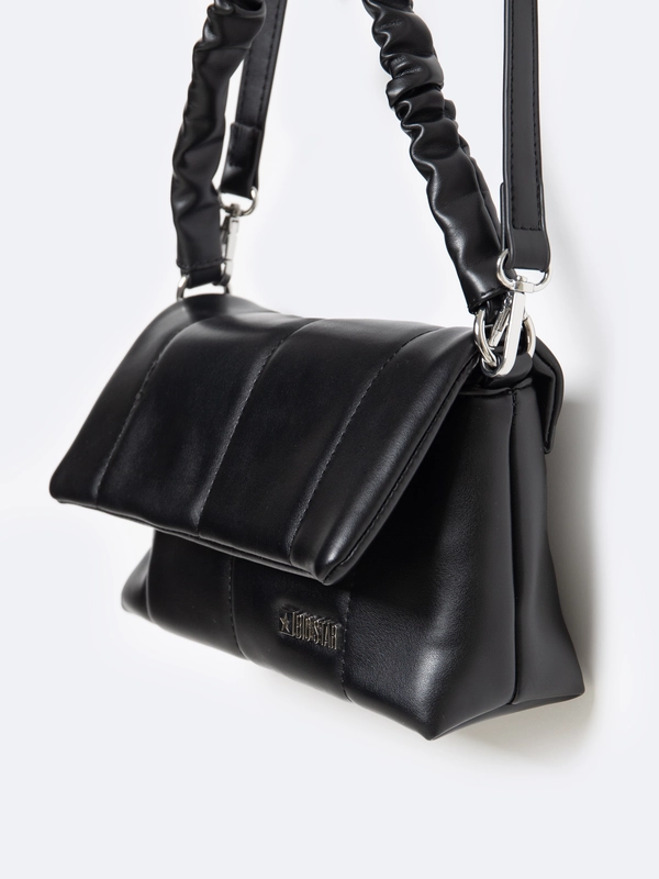 Torebka damska typu crossbody czarna OO574117 906