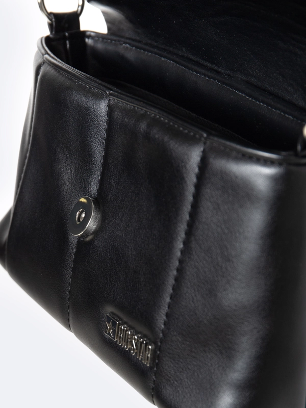Torebka damska typu crossbody czarna OO574117 906