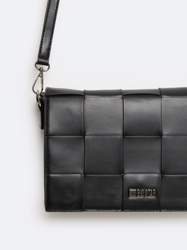 Torebka damska typu crossbody czarna OO574095 906