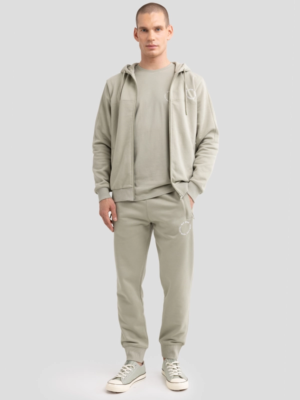 Koszulka męska z niewielkim nadrukiem na piersi zielona Orpion 300