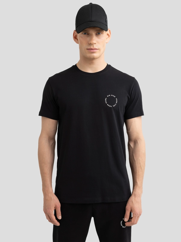 Koszulka męska z niewielkim nadrukiem na piersi czarna Orpion 906