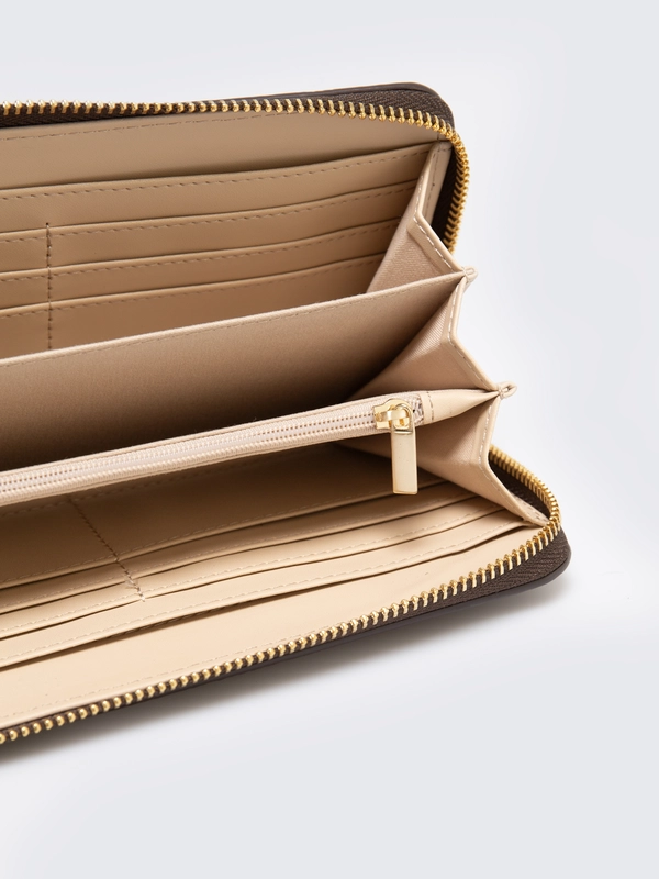 Portfel damski ze skóry ekologicznej z monogramem brązowy Eloris 803