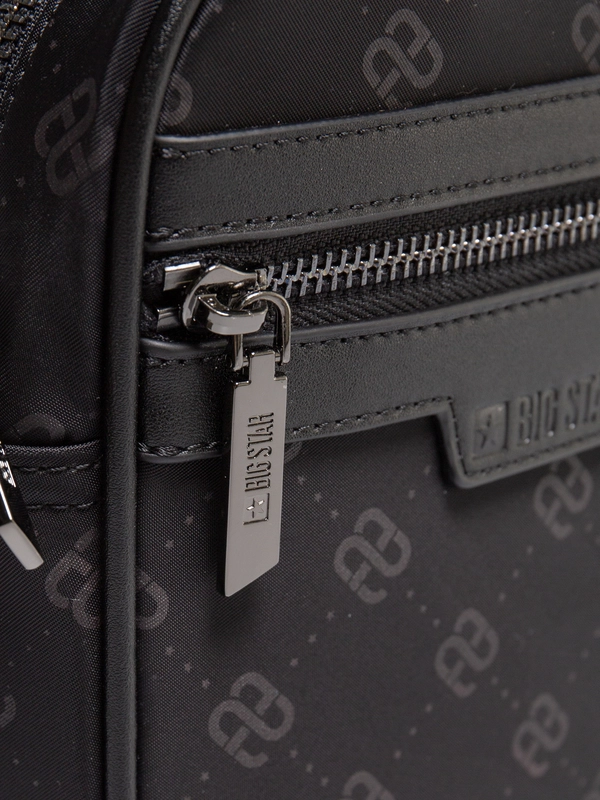 Torebka męska na pasku z monogramem czarna Harumen 906