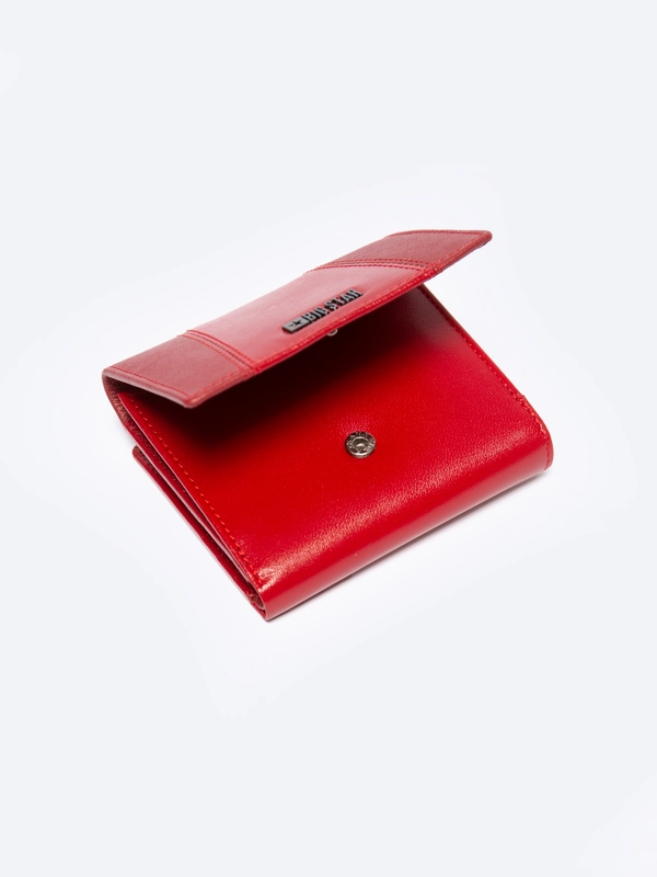 Portfel damski skórzany z brelokiem czerwony Mika 660