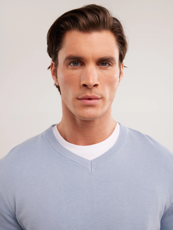 Sweter męski bawełniany z dekoltem v-neck niebieski Vassic 400