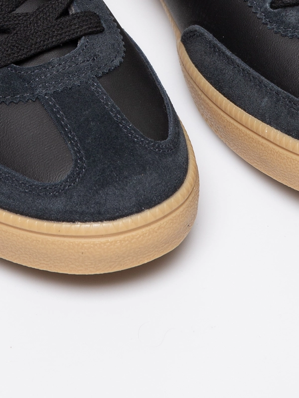 Sneakersy męskie czarne RR174033 906