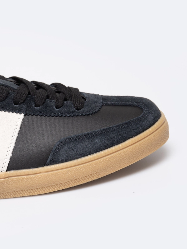 Sneakersy męskie czarne RR174033 906