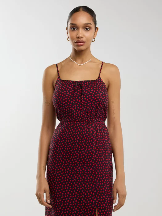 Sukienka damska midi z wiskozy na ramiączkach w serduszka czarna Frema 906