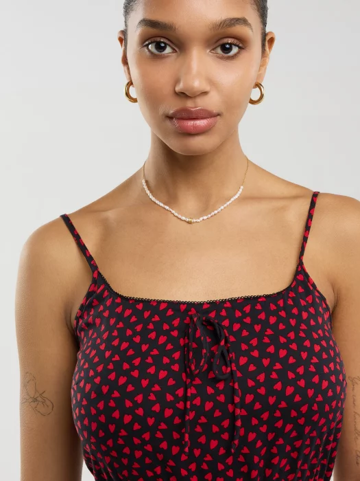 Sukienka damska midi z wiskozy na ramiączkach w serduszka czarna Frema 906