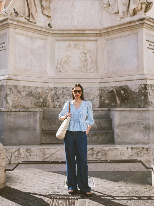 Jeansy damskie wide z paskiem granatowe Julii 550