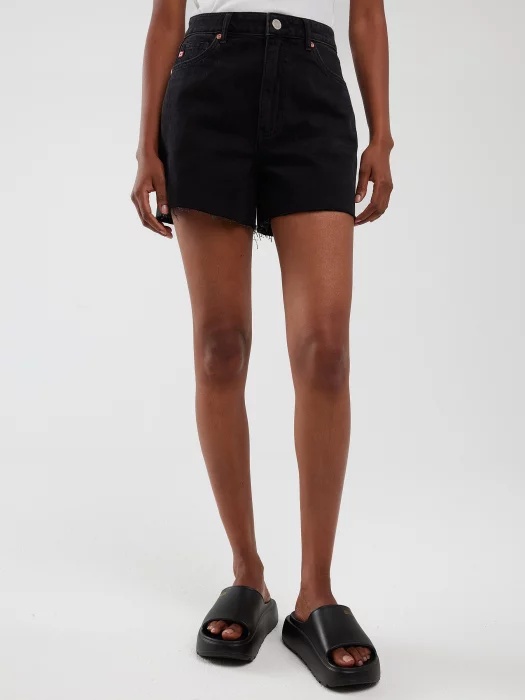 Szorty damskie jeansowe z kolekcji Authentic czarne Authentic Girl 937