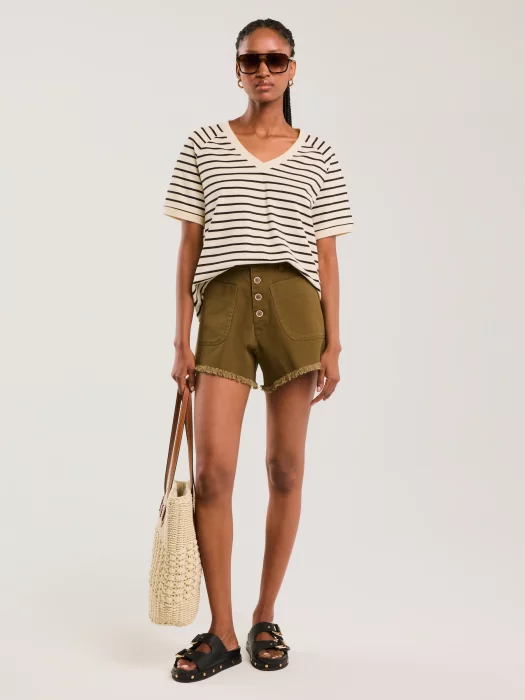 Szorty damskie z surowym wykończeniem khaki Gusti 303