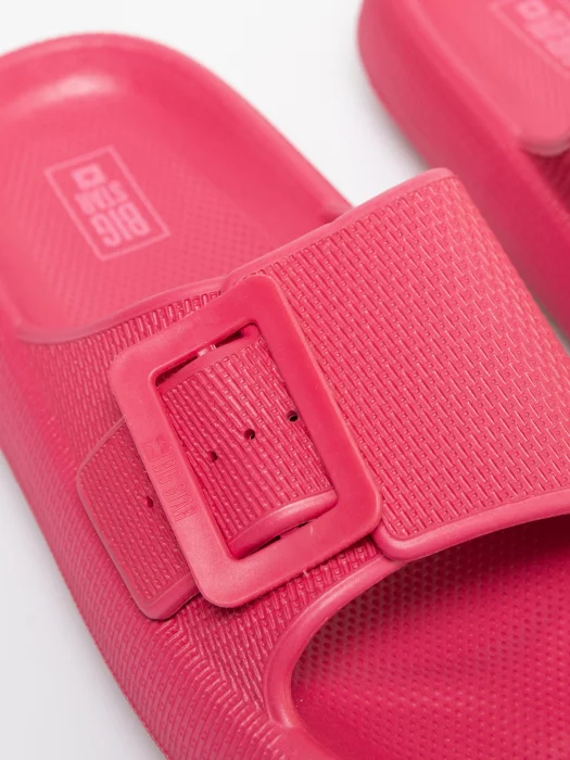 Klapki damskie z ozdobną klamrą różowe RR274A583 602