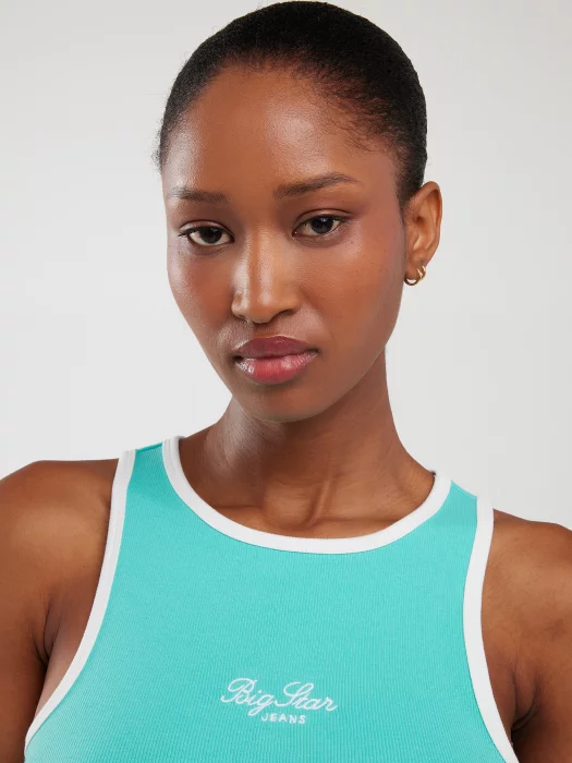 Koszulka damska na ramiączkach z kontrastowym wykończeniem turkusowa Arisa 302