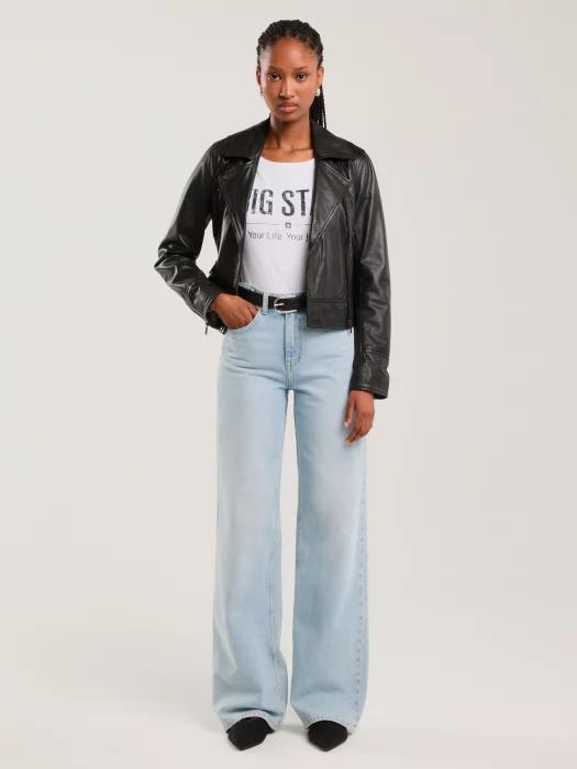 Koszulka damska o klasycznym kroju biała Brunona 101