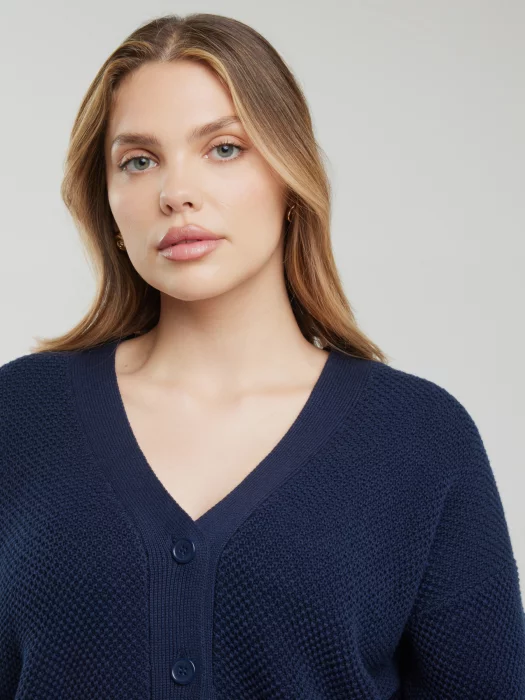 Sweter kardigan damski o strukturalnym splocie granatowy Sabira 403