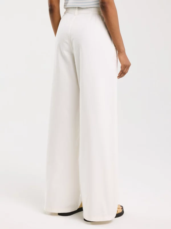 Spodnie damskie z szeroką nogawką z dodatkiem lnu białe Malu 101