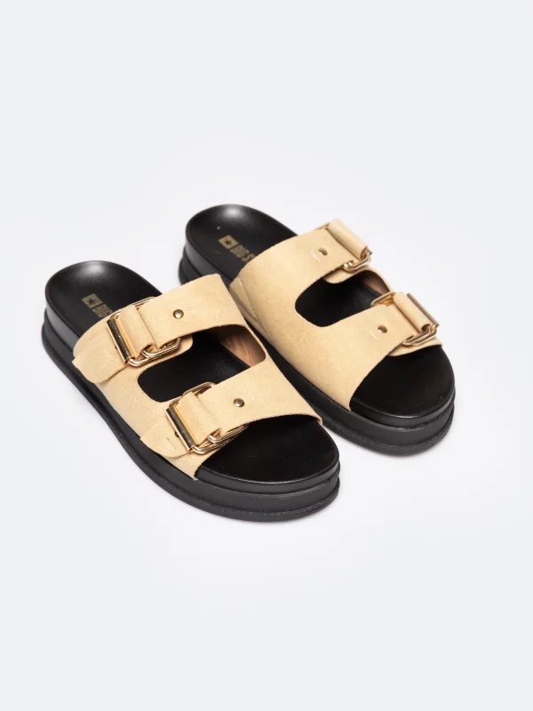 Klapki damskie na podwyższonej podeszwie beżowe RR274A601 801