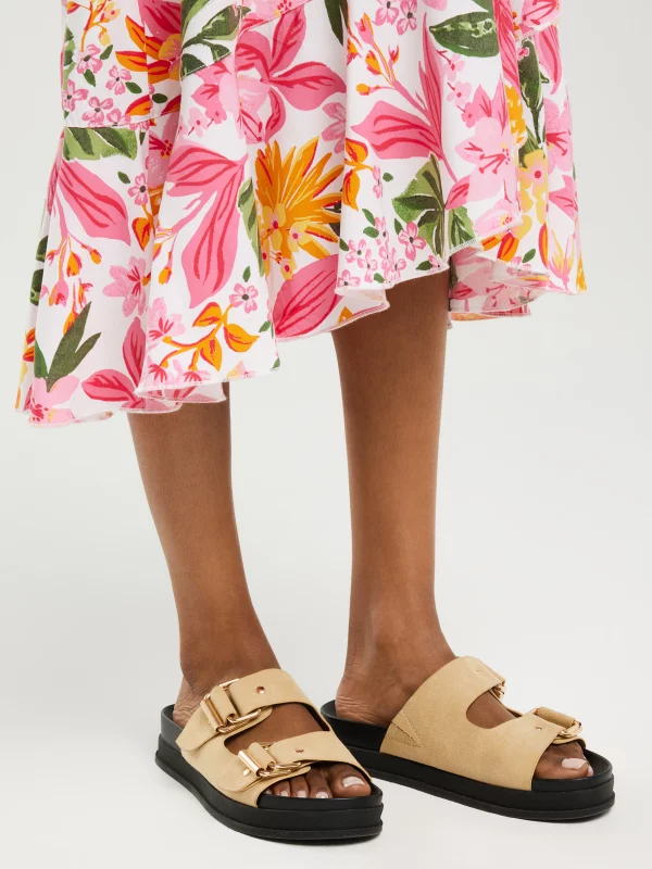 Klapki damskie na podwyższonej podeszwie beżowe RR274A601 801