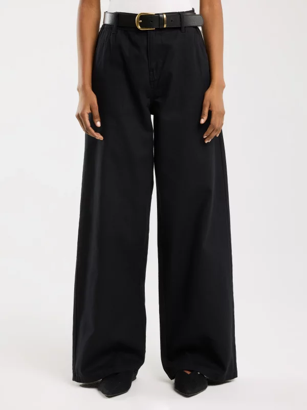 Spodnie damskie z szeroką nogawką z dodatkiem lnu czarne Malu 907