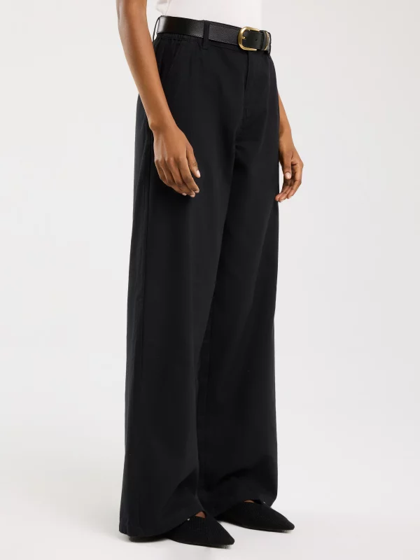 Spodnie damskie z szeroką nogawką z dodatkiem lnu czarne Malu 907