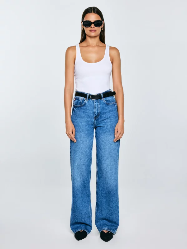 Koszulka damska na ramiączkach biała Alena 101