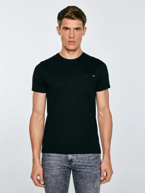 Koszulka męska z kieszonką czarna Carbon 906