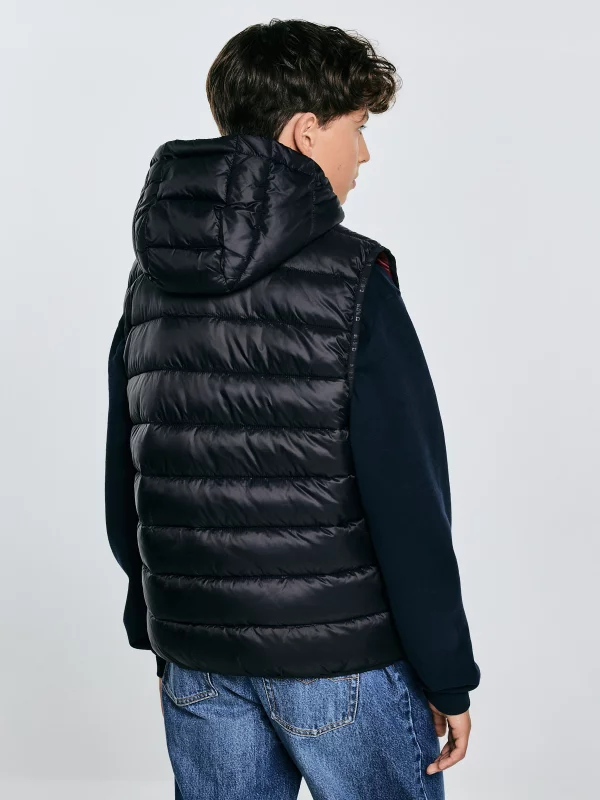 Kamizelka chłopięca pikowana czarna Benek 906