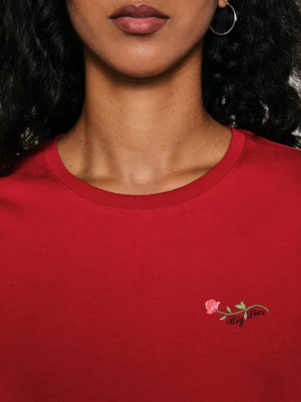 Koszulka damska z niewielkim haftem na piersi czerwona Lidia 603