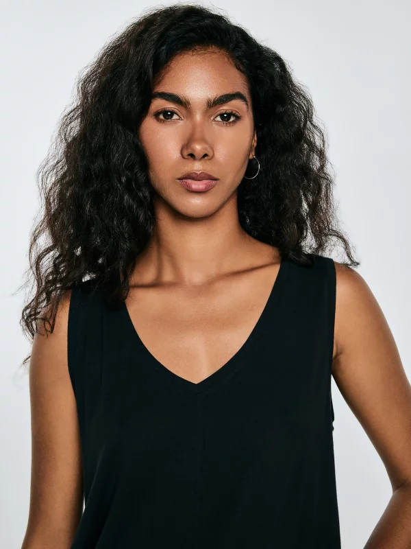 Koszulka damska na ramiączkach z wiskozy czarna Pistima 906