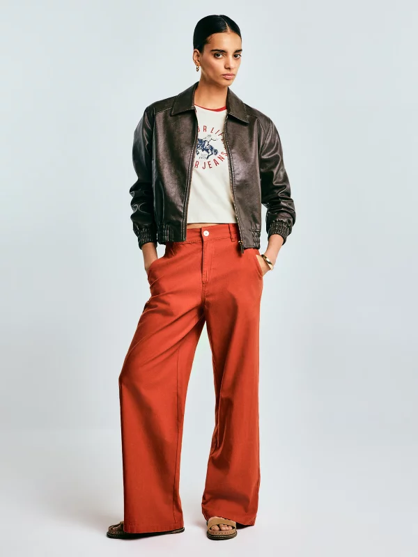 Spodnie damskie z szeroką nogawką z dodatkiem lnu ceglano-czerwone Malu 704