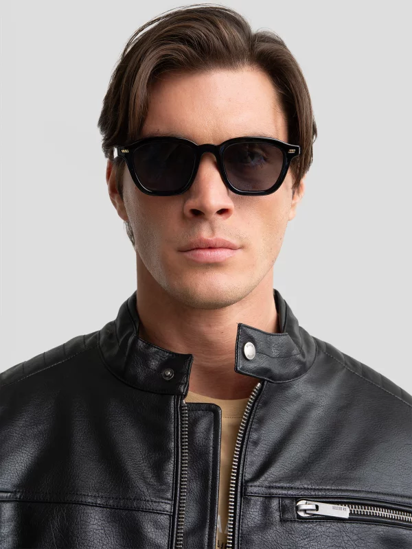 Okulary przeciwsłoneczne czarne Kari 906