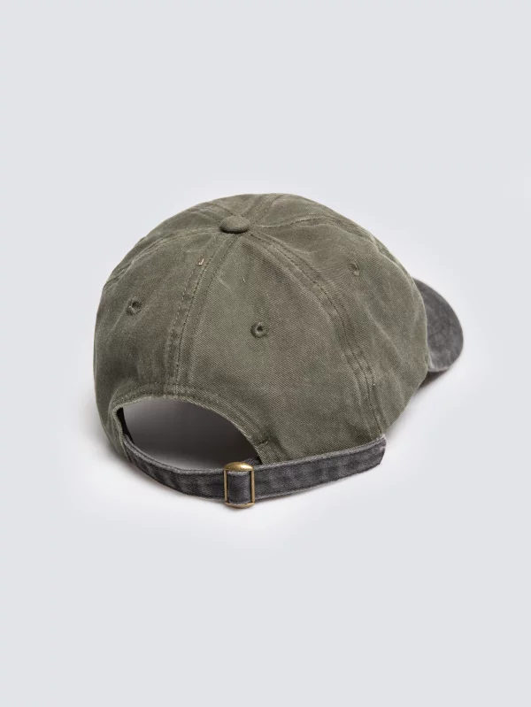 Czapka z daszkiem z haftem khaki Noel 303