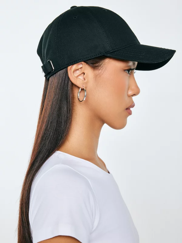 Czapka z daszkiem czarna Basil 906