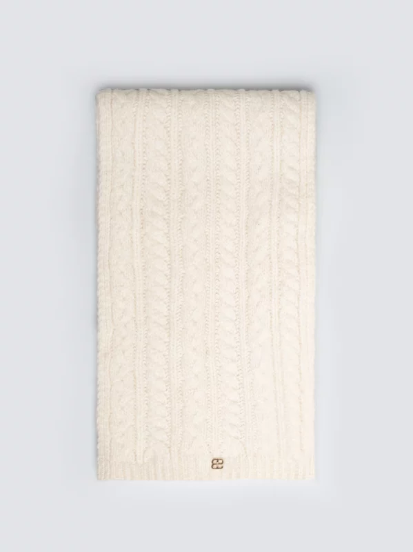 Szalik damski z dekoracyjnym splotem kremowy Caroles 103