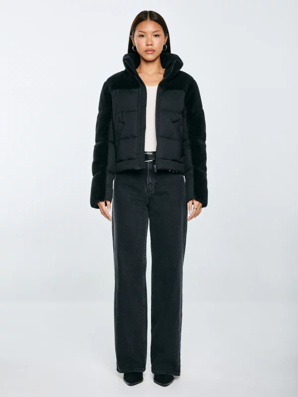 Kurtka damska pudełkowa z futerkiem czarna Salbatora 906