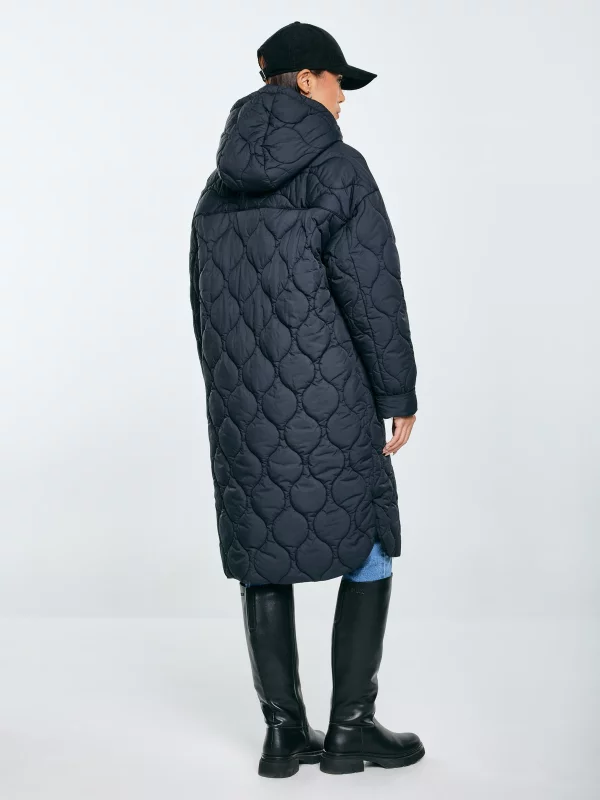 Płaszcz damski oversize z ozdobnym pikowaniem czarny Kinnetisa 906