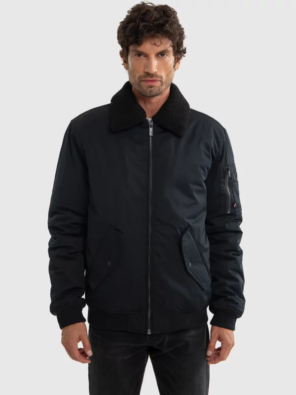 Kurtka męska bomberka z kołnierzem z futerka czarna Dekseb 906